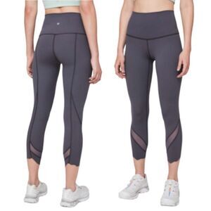 Lululemon Wunder Under Crop II *Roll Down Scallop Full-On Luxtreme 24"
Moonwalk